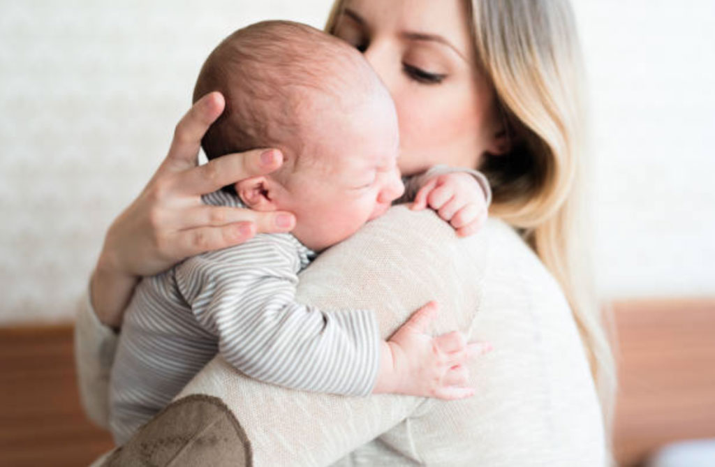 Comment-faire-roter-un-bébé