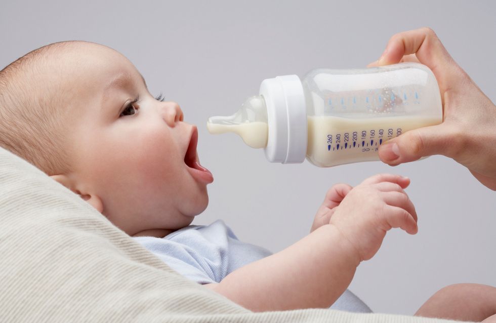 Quelle-quantité-de-lait-les-bébés-doivent-ils-boire