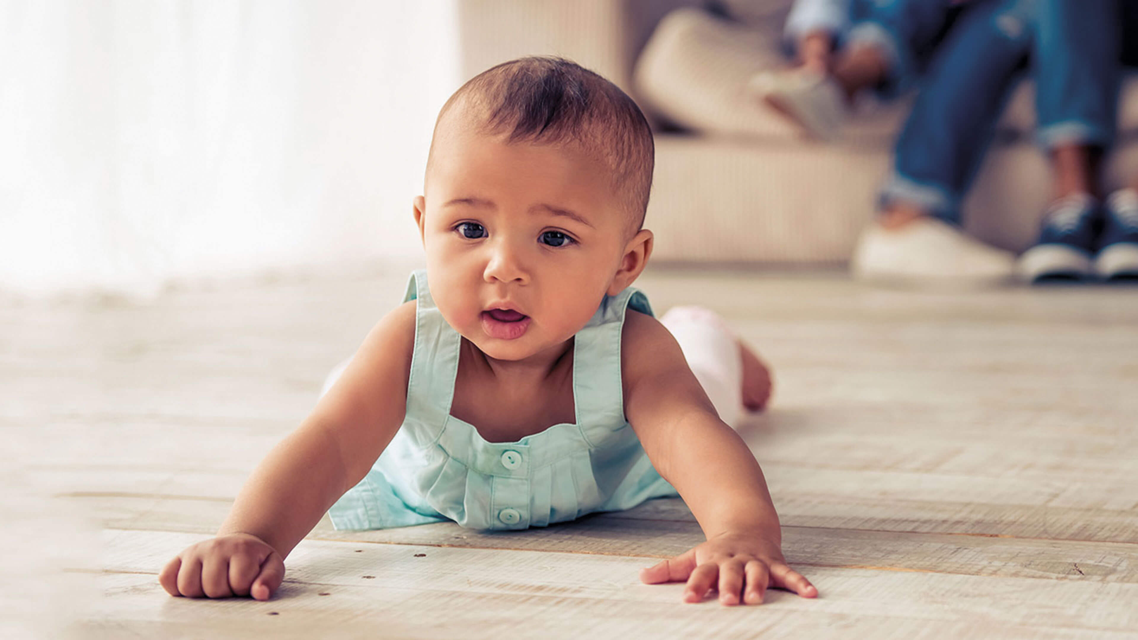 quand-bébé-tient-sa-tête