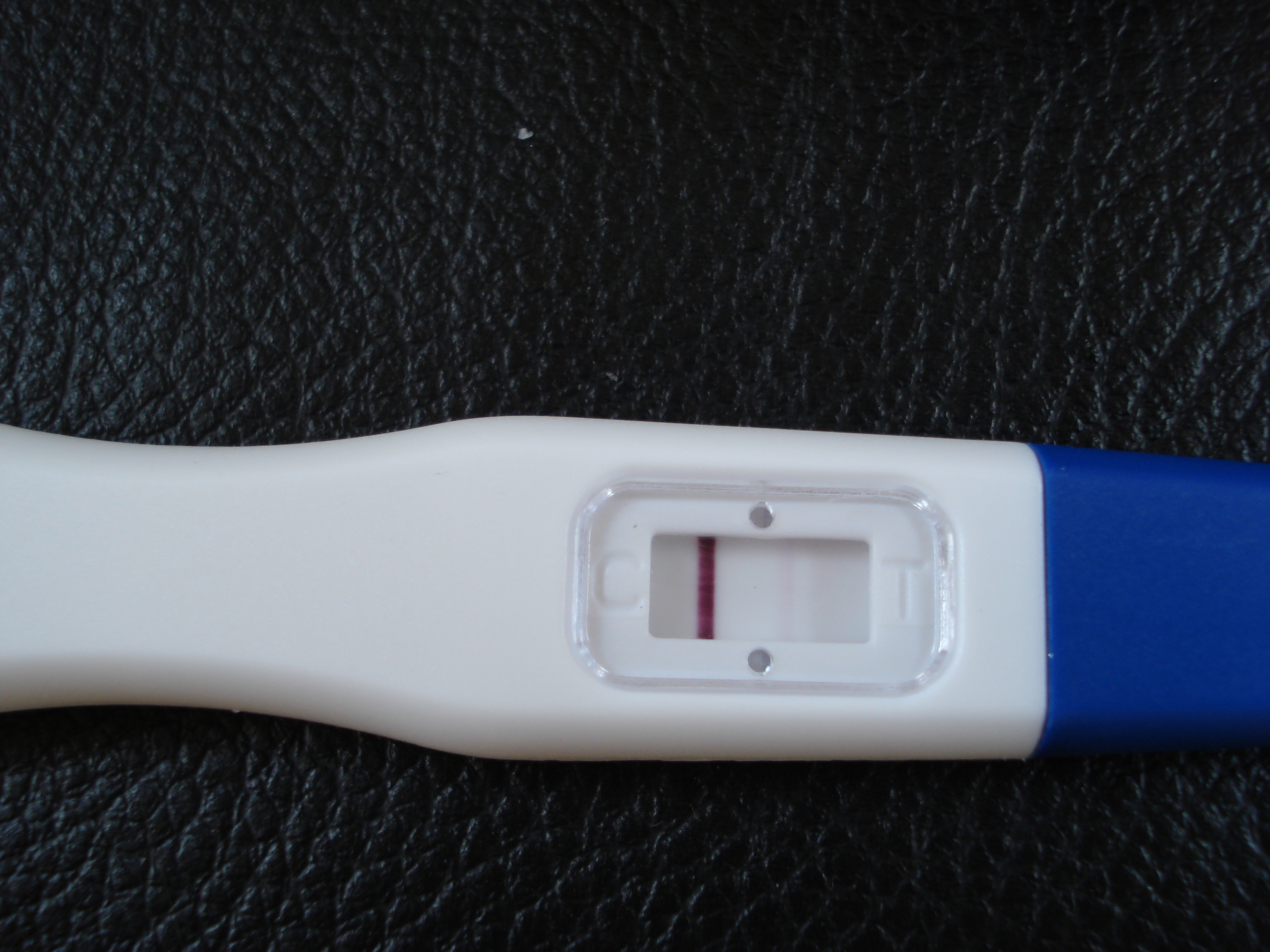 Test De Grossesse Action Barre Tres Pale Test de grossesse ligne très pale presque invisible - chroniquesdefemmes.com